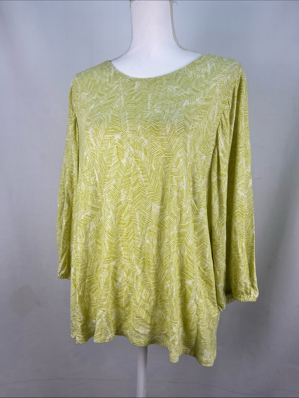 Title: J.Jill Women's Linen Rayon Blend Chevron Knit Top Chartreuse Green Size L